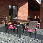 Haus Ueber Den Daechern Von *