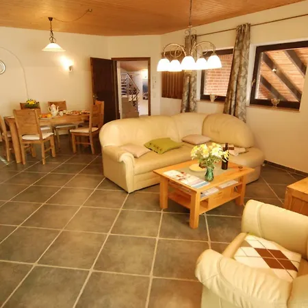 דירה Haus Ueber Den Daechern Von הייליגנהאפן