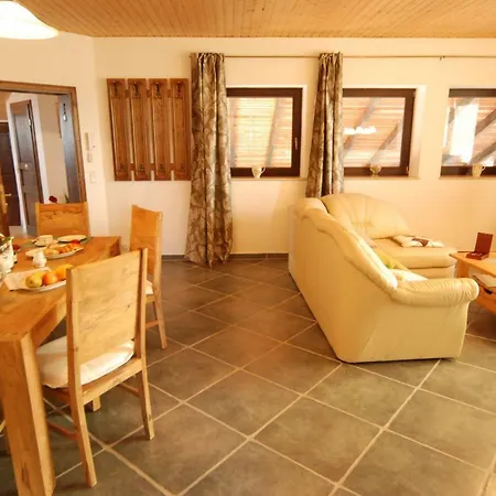 Haus Ueber Den Daechern Von הייליגנהאפן