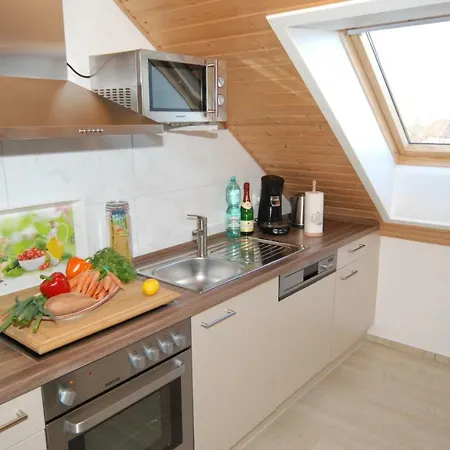 Haus Ueber Den Daechern Von Хайлигенхафен