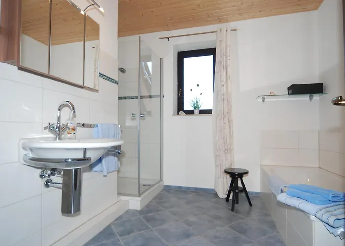 شقة Haus Ueber Den Daechern Von هايليغنهافن