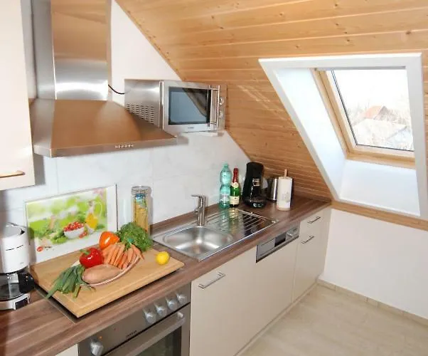 شقة Haus Ueber Den Daechern Von هايليغنهافن